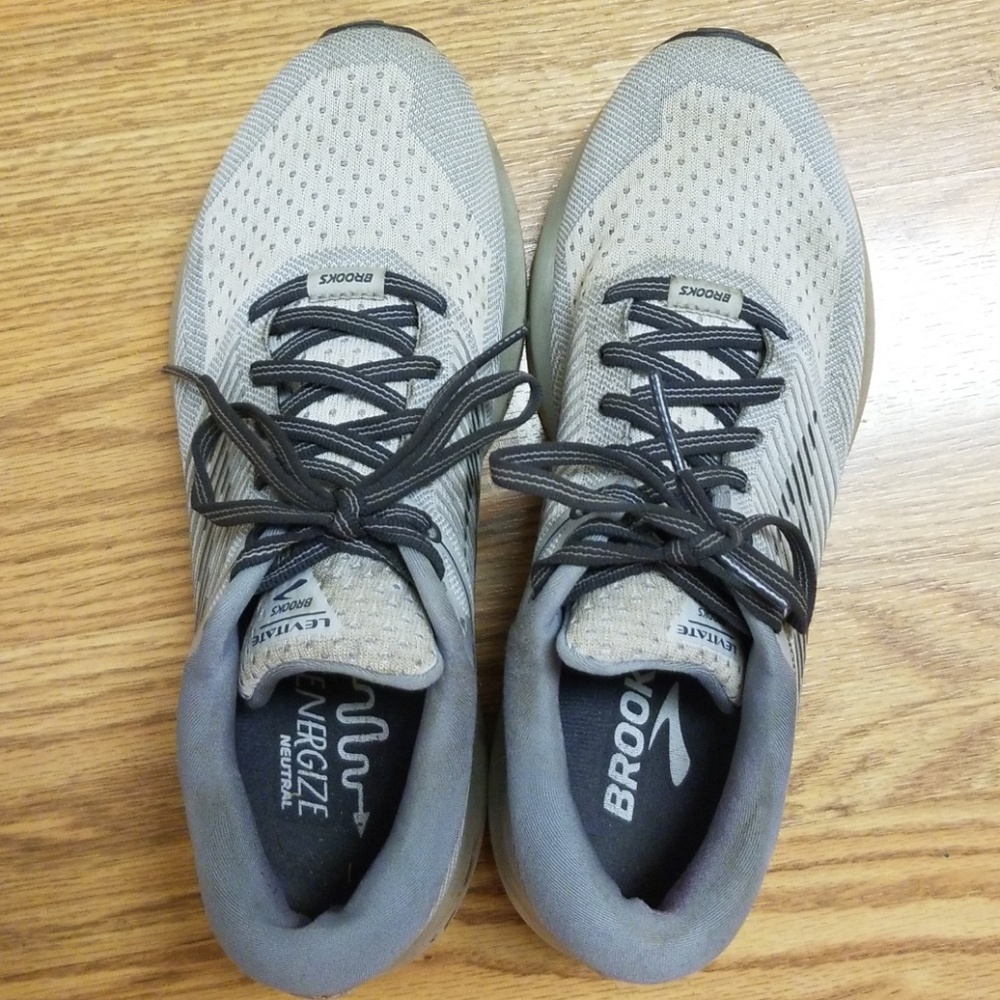 Brooks Levitate Women's Running Shoe Size 7.5